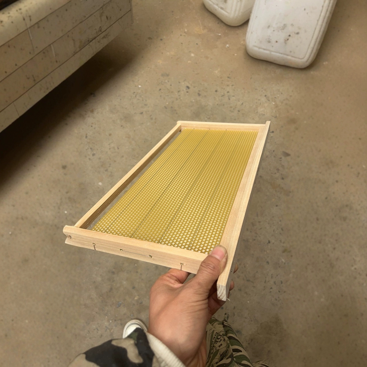 Beehive Frame Wax - طقم خلية نحل كامل بـ 8