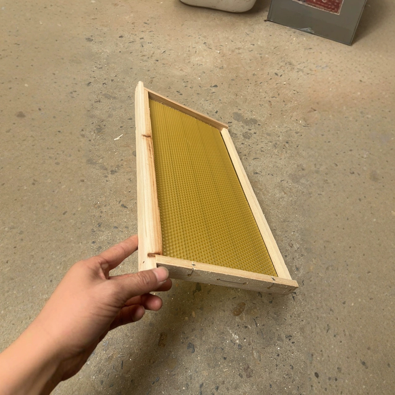 طقم خلية نحل كامل بـ 8 إطارات  - مراجعة Beehive Frame Wax وسعره